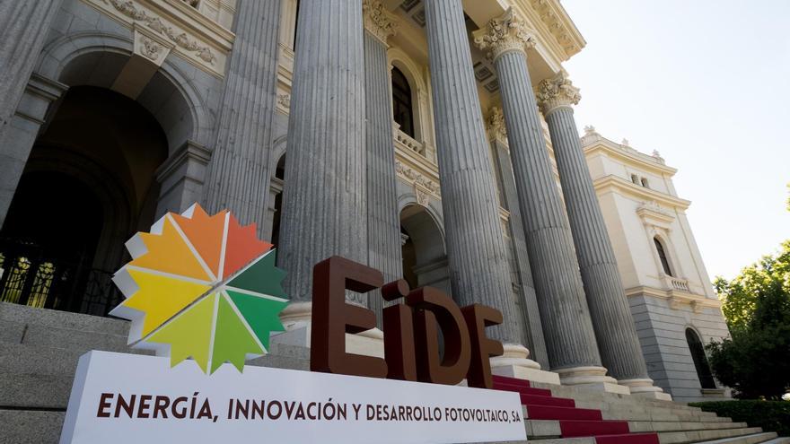 EiDF reequilibra los poderes internos