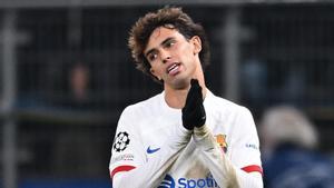 João Félix se lamenta en Hamburgo de una ocasión fallada durante el Shakhtar-Barça.