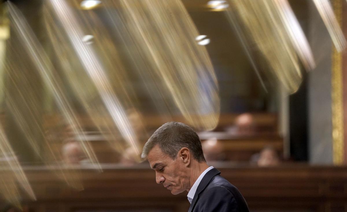 La sesión del Congreso con la comparecencia de Pedro Sánchez, en imágenes. La sesión del Congreso con la comparecencia de Pedro Sánchez, en imágenes.