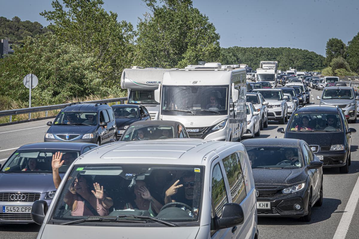 Trágica operación retorno de Sant Joan en la AP-7