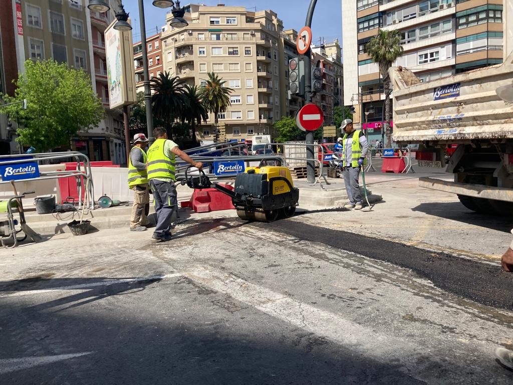 Las obras en la Plaza de España dejan dos carriles libres destino Ademuz