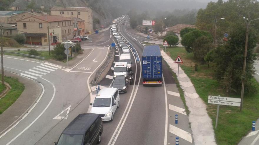 Un episodi de retencions a la carretera C-55, a Castellgalí, l&#039;octubre passat