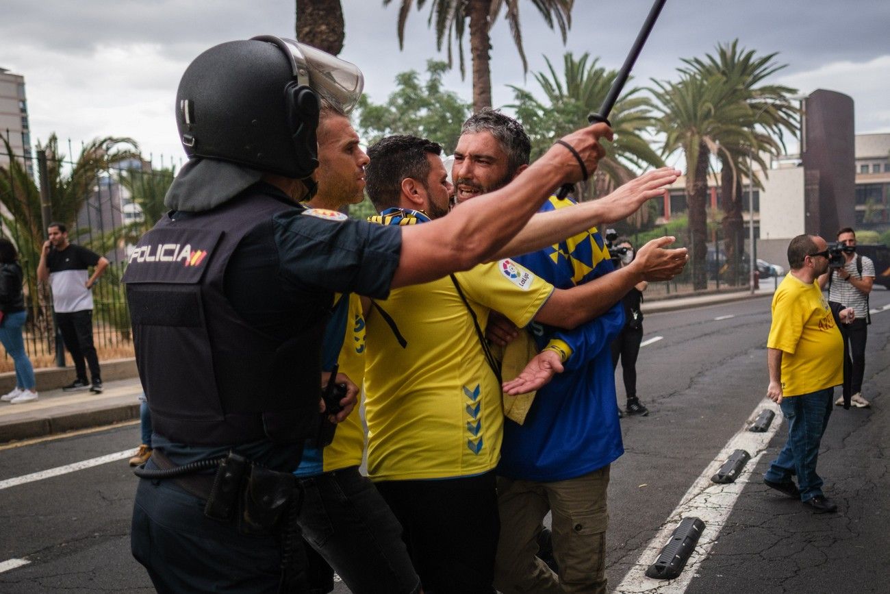 Ambiente previo del playoff entre CD Tenerife-UD Las Palmas