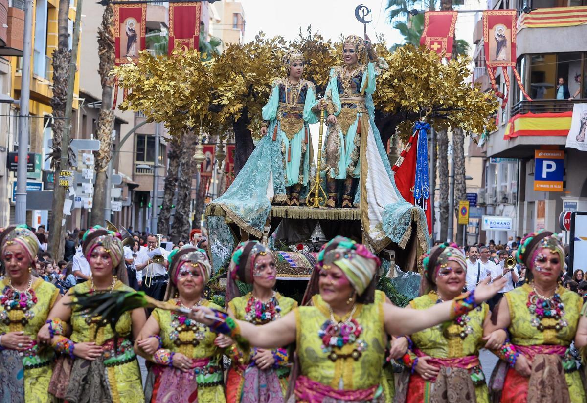 Entrada del bando Moro por las fiestas de San Vicente del Raspeig