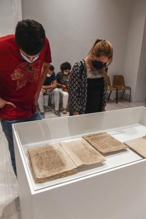 23-06-20 GENTE Y CULTURA. MUSEO CANARIO.LAS PALMAS DE GRAN CANARIA. Exposicion 'Entre Brujas y Papeles', donde se mostrará una selección de documentos del archivo de la Inquisición de Canarias relacionados con la práctica de la brujería y las tradiciones de la noche de San Juan.. Fotos: Juan Castro  | 23/06/2020 | Fotógrafo: Juan Carlos Castro