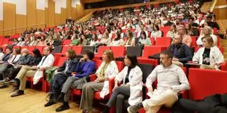 Asturias pide a los nuevos residentes sanitarios "que se queden" tras formarse en la región