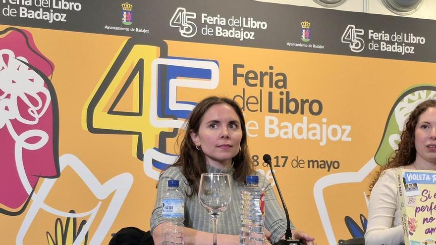 Violeta Reed presenta su nuevo libro en Badajoz: Amor, redes sociales y choques culturales