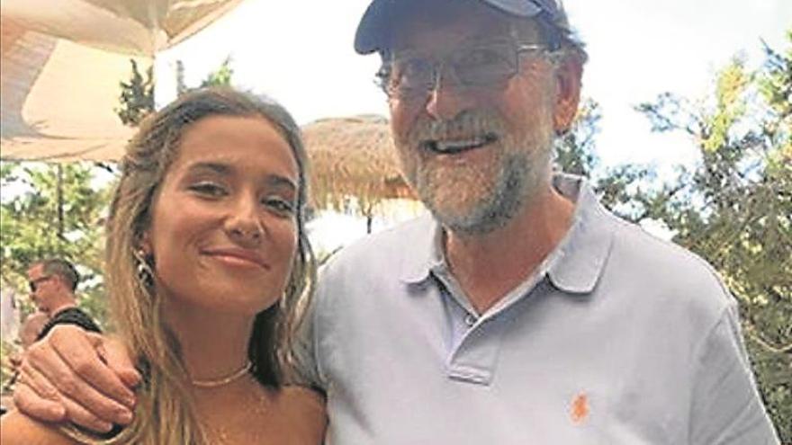 Rajoy se relaja en Ibiza con sus amigos