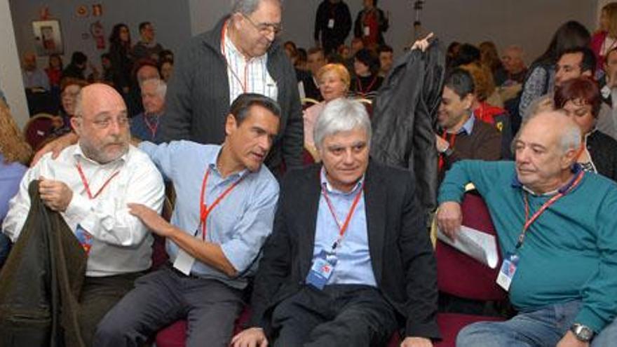 Arcadio Díaz Tejera, Juan Fernando López Aguilar, José Miguel Pérez y Emilio Mayoral en el &#039;congresillo&#039;. i  S.BLANCO