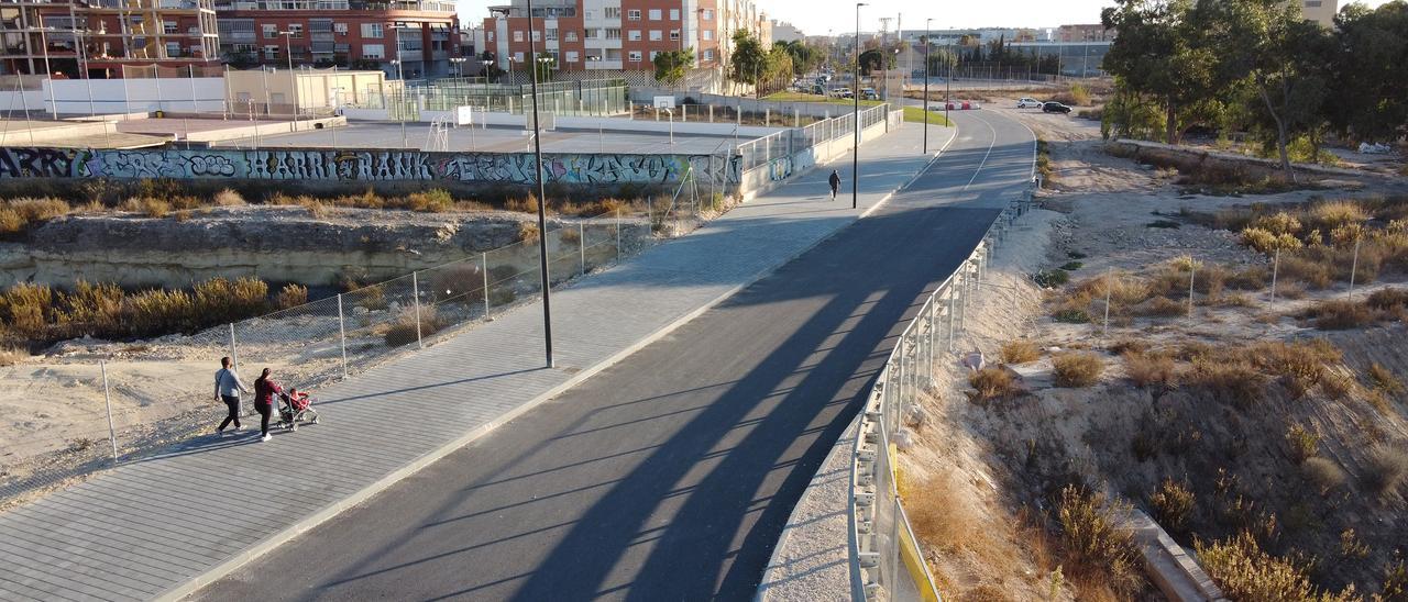 Tramo de la Vía Parque que conecta el PAU 2 y Ciudad de Asís.