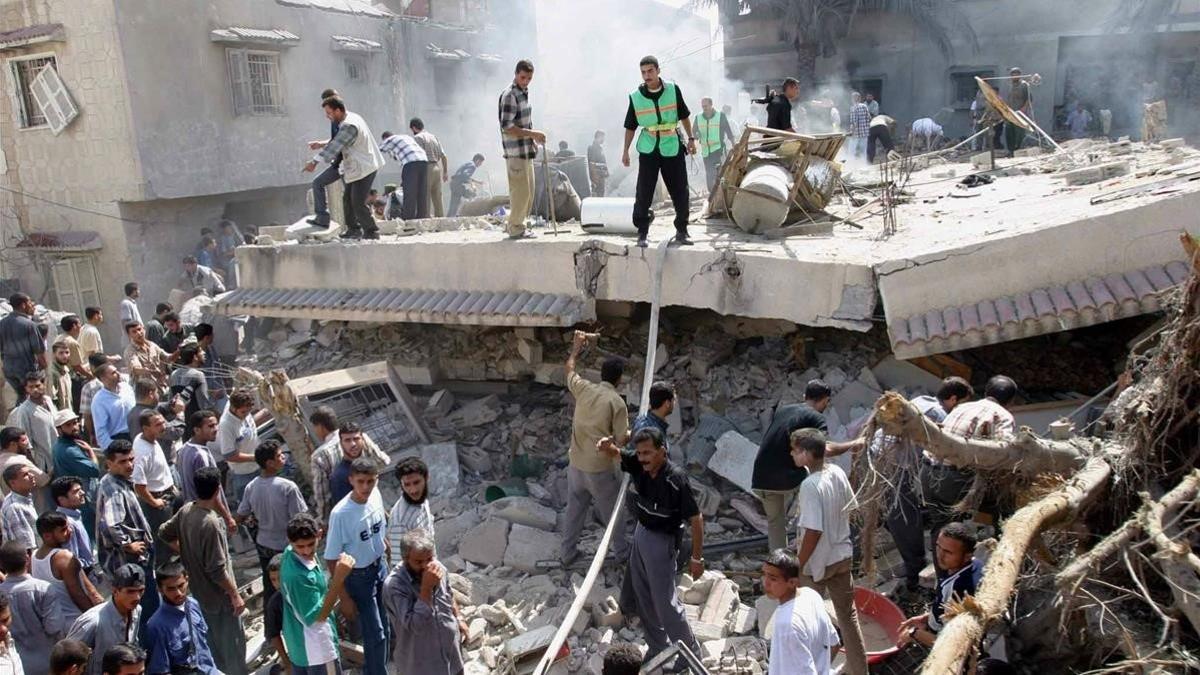 Ruinas de la vivienda del líder de Hamas Mahmoud al-Zahar destrozada por un misil israelí en Gaza, en septiembre del 2003.