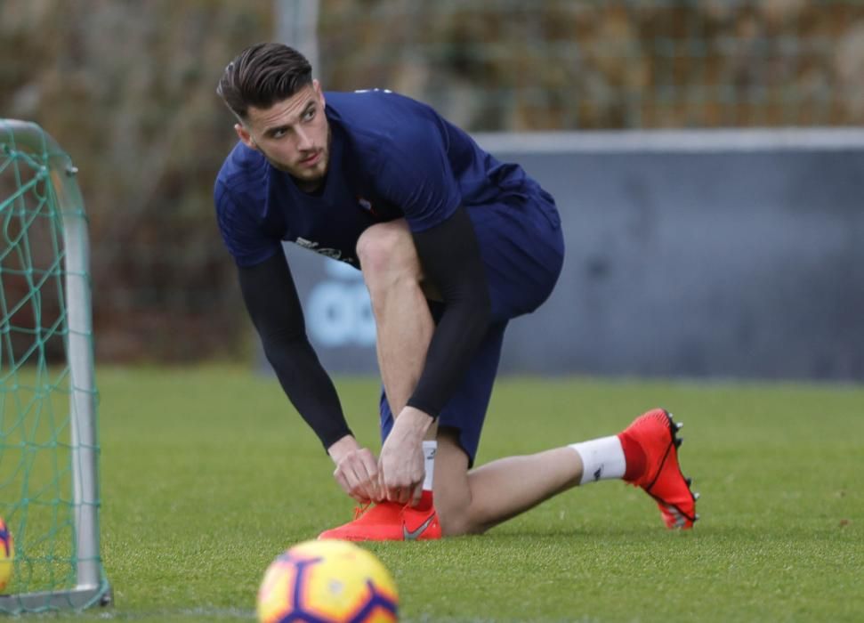 Primer entrenamiento de Hoedt en A Madroa