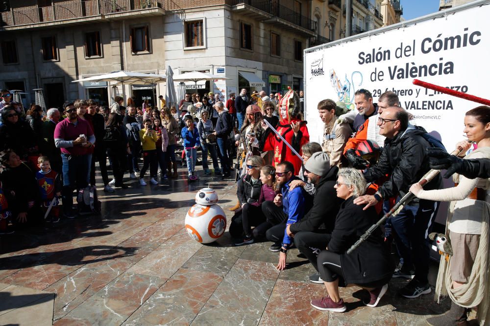 Concierto de música de superhéroes en la plaza de la Virgen