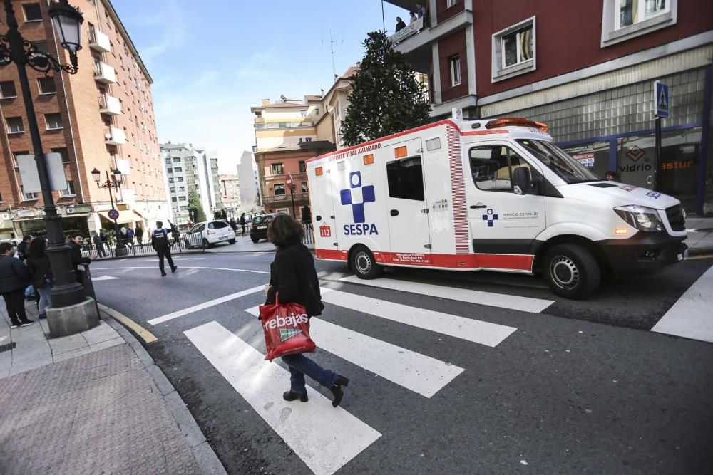 Herida una sexagenaria atropellada en Oviedo