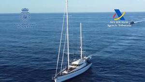 Dotze detinguts a cinc províncies al caure una xarxa que va portar a Espanya més d’un tona de cocaïna en velers