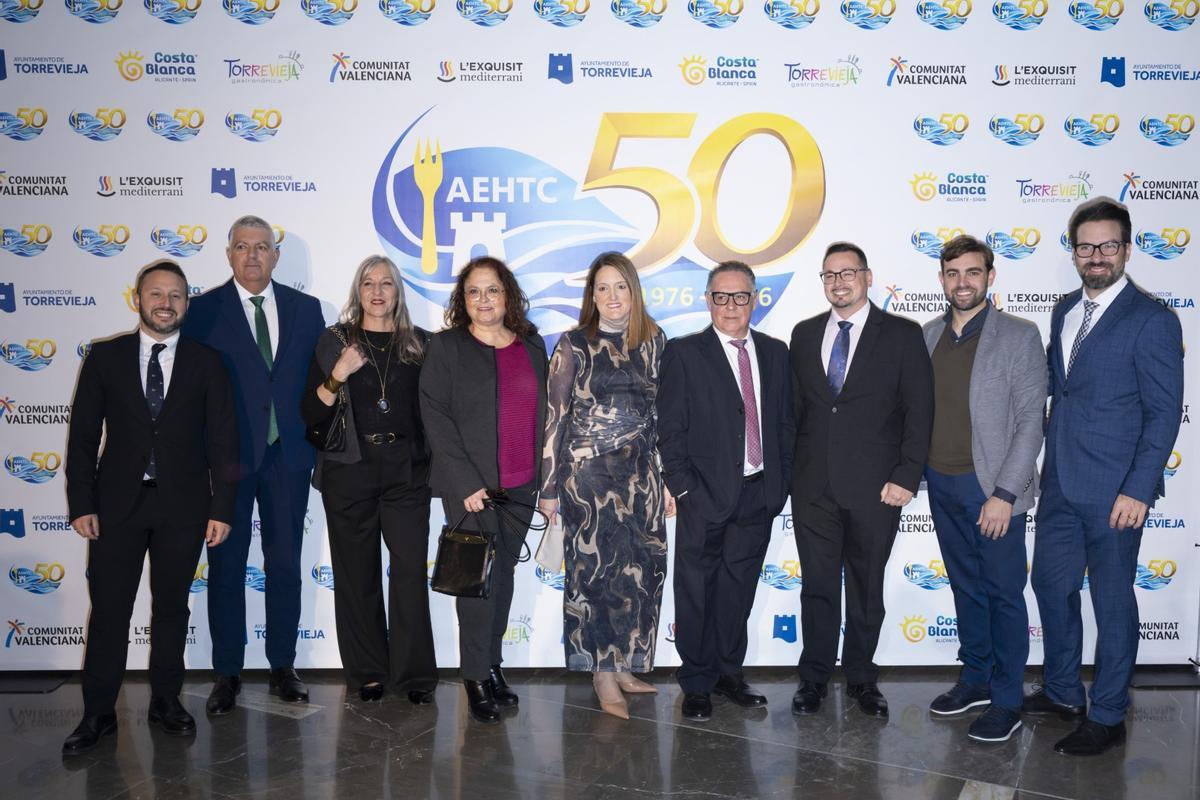 Una gran noche para la hostelería de Torrevieja para celebrar el 50 aniversario de su asociación