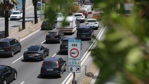 Tenir fills augmenta l’ús del cotxe i redueix el del transport públic