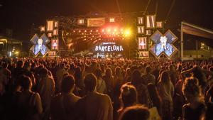 BARCELONA. 06.07.2023 Festival Cruïlla. Ambiente y publico en el Parc del Forum. FOTO FERRAN SENDRA