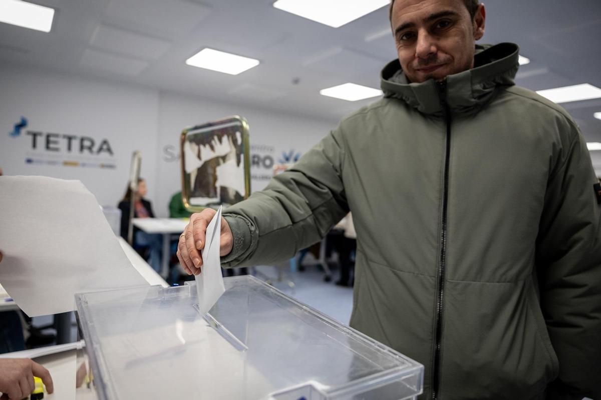En imágenes | Así transcurre la jornada electoral en Aragón