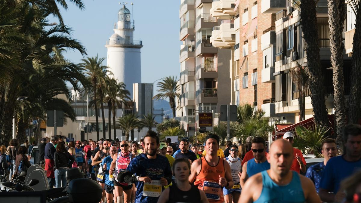 Las imágenes de la Zurich Maratón de Málaga