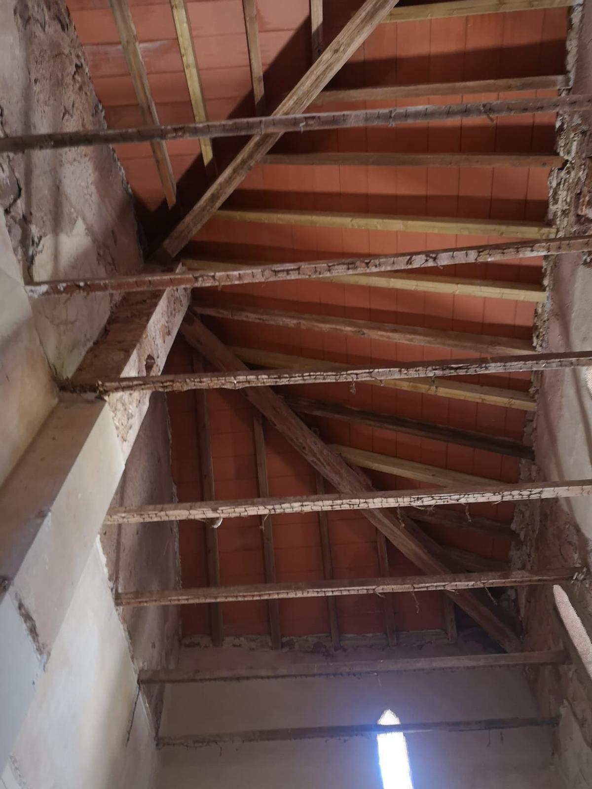 Interior de la ermita de Sant Josep i la Creu.