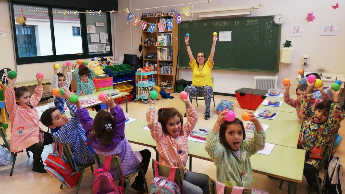 Los escolares de Rodeiro se sacan las “gafas violetas”