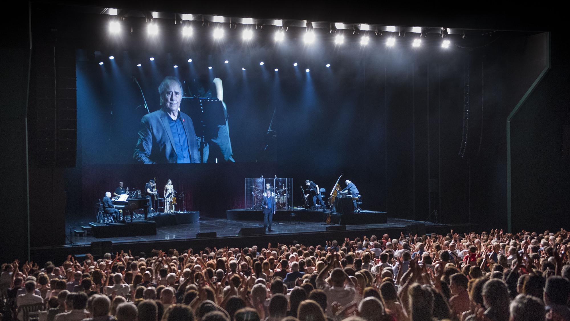 Joan Manuel Serrat, durante su recital en Perelada.