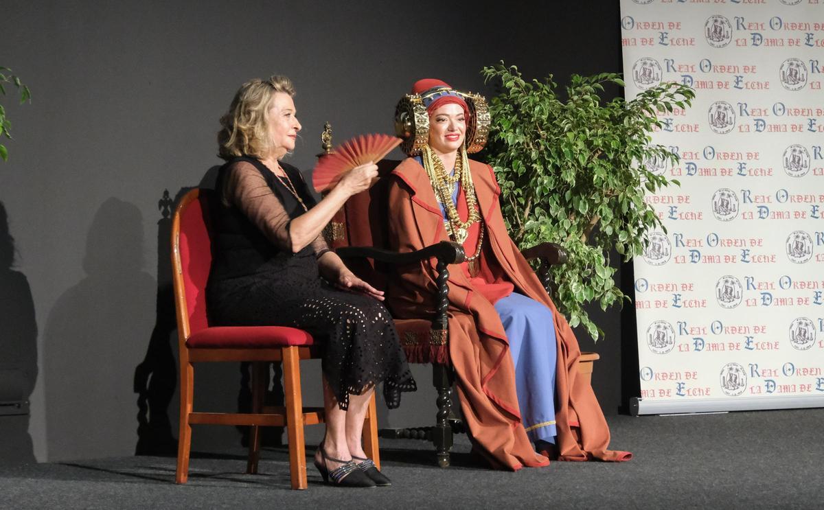 Así ha sido la Gala de entrega de las distinciones de honor de la Real Orden de la Dama en Elche Así ha sido la Gala de entrega de las distinciones de honor de la Real Orden de la Dama en Elche
