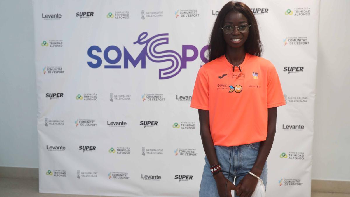 La atleta olímpica Fátima Diame participó en el debate de SomEsport