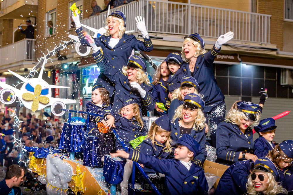 Desfile de carrozas de las fiestas de Benidorm