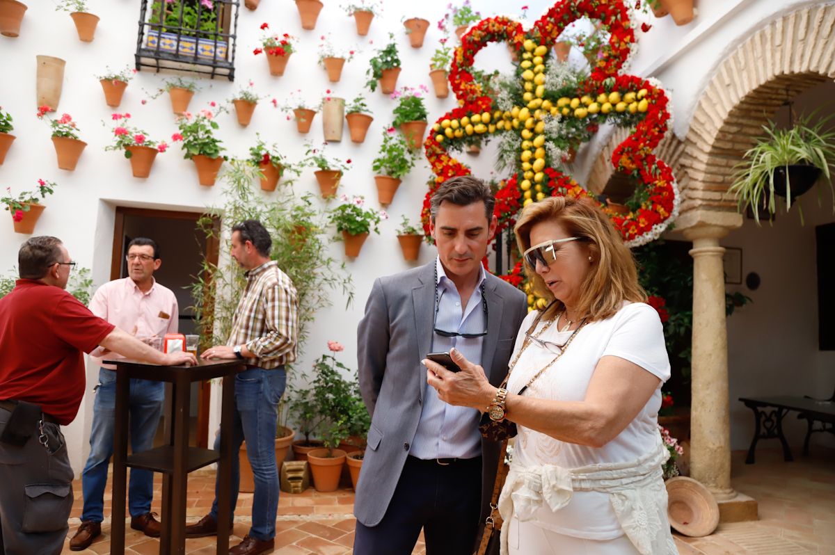 Las Cruces de Mayo florecen tras la tormenta