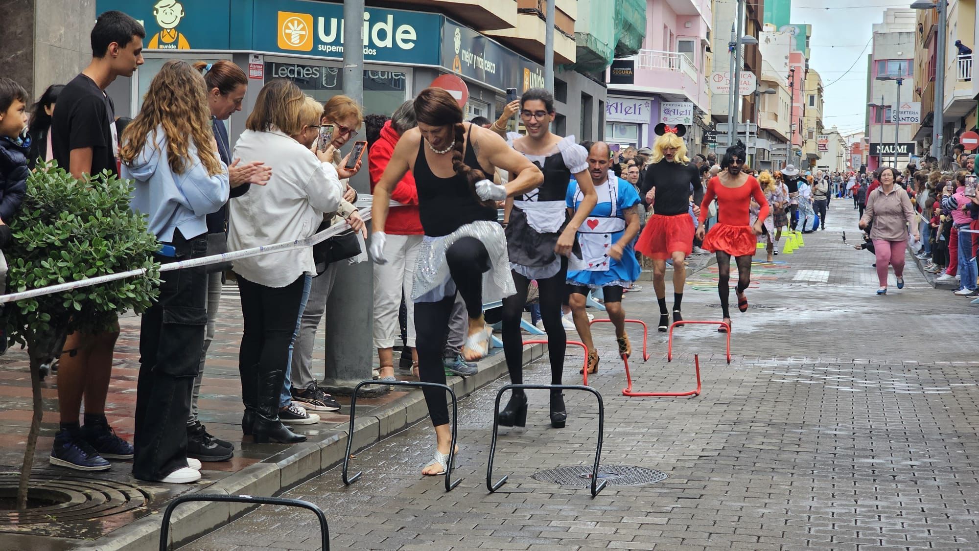 Carrera de tacones en el Carnaval de Telde 2024