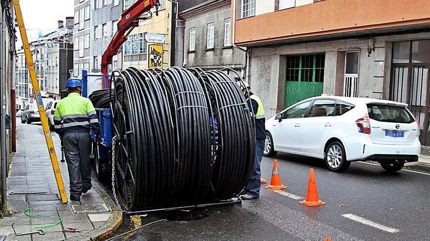 Instalación de fibra óptica de R en el Deza.