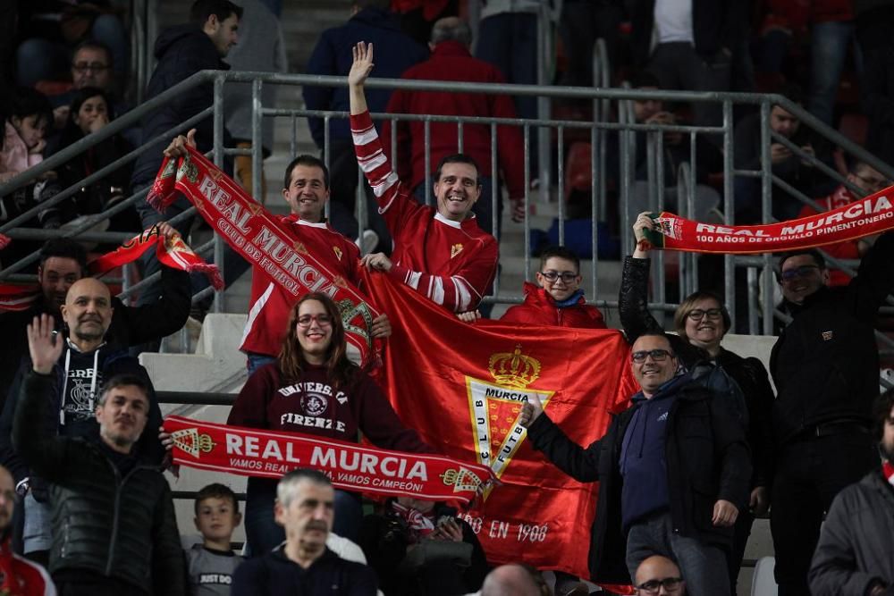 Ambiente en las gradas del Real Murcia - FC Cartagena