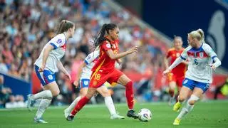 España se clasifica para la fase final de la Nations League con dos goles de Claudia Pina (2-1)