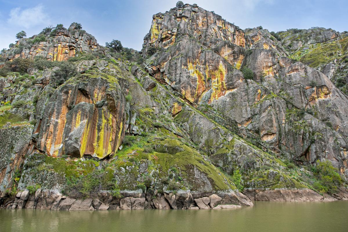Paisaje del río Duero en Miranda do Douro, Portugal
