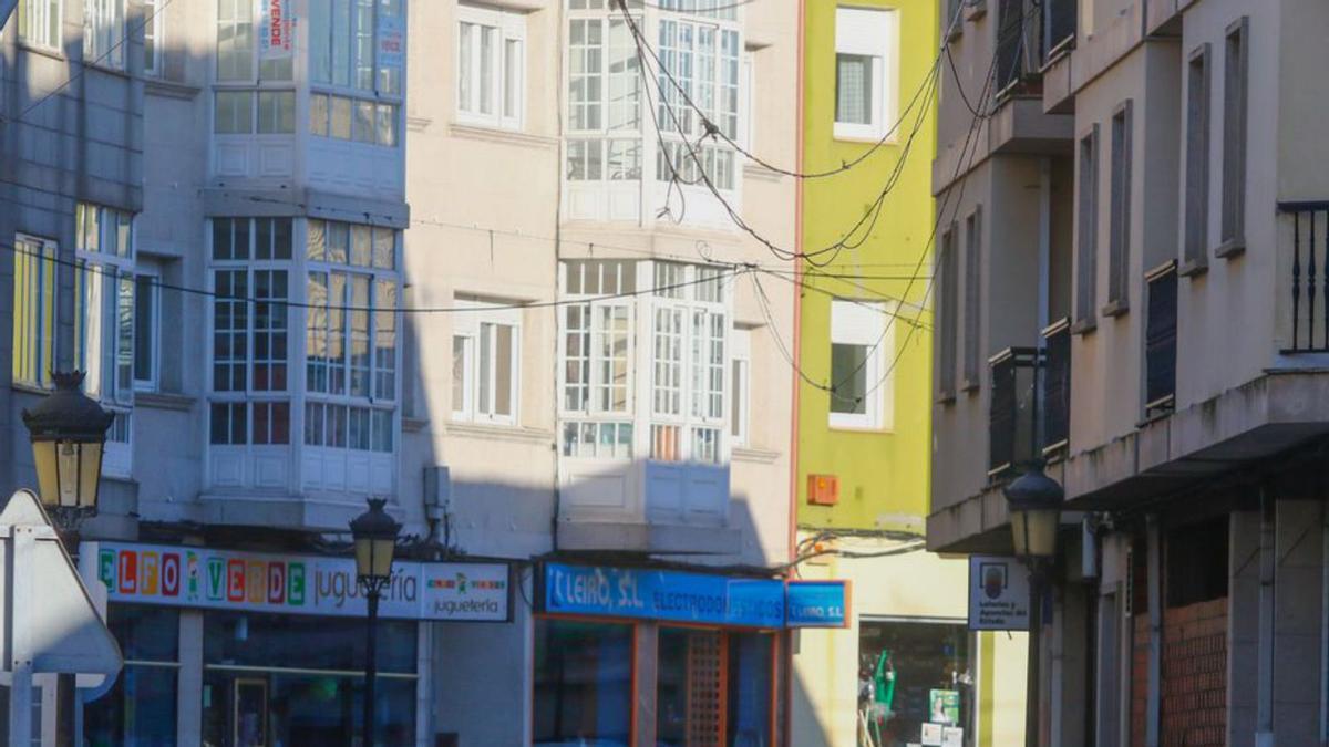 Augusto G. Besada, una de las calles comerciales de Vilanova.