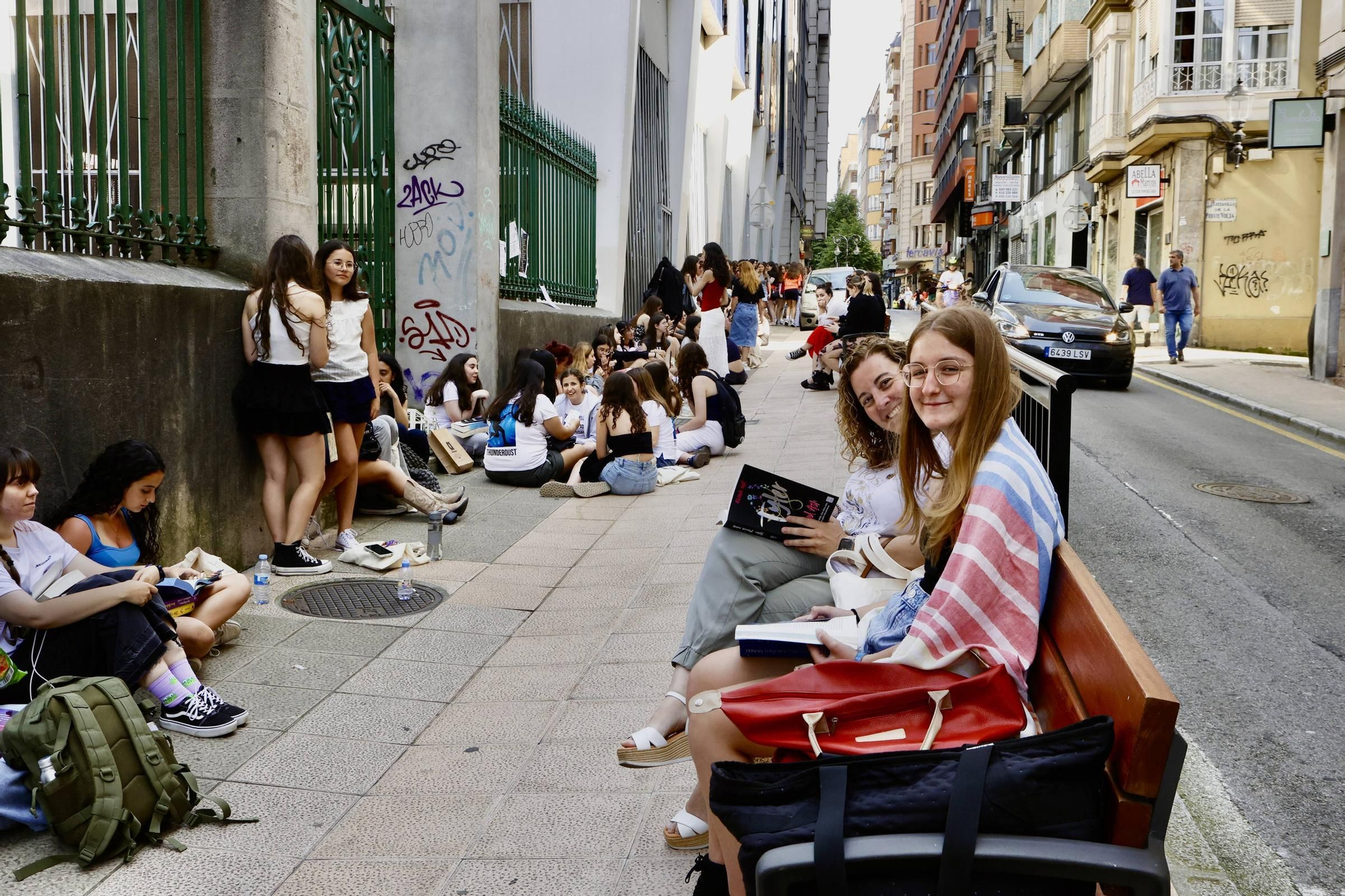 El inicio de la Feria del Libro de Gijón, en imágenes