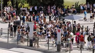 'Menos 'balconing', tenemos de todo': el día a día de una pareja de la zona cero de la Sagrada Família