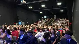 El Llar arropa a la nueva generación del bachillerato de Corvera: "Sois el mayor tesoro de vuestras familias"