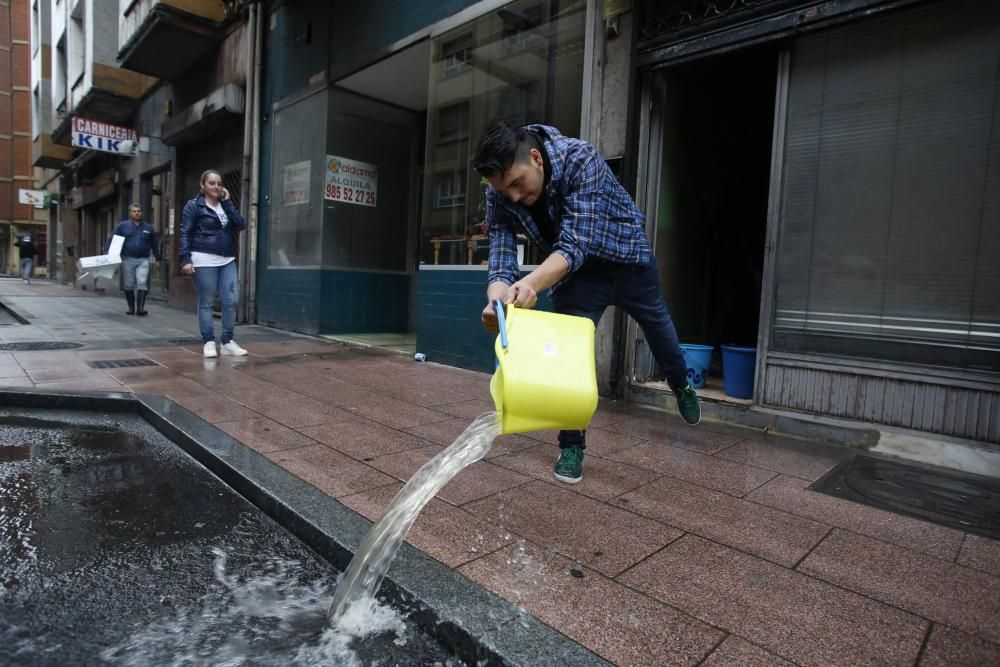 El temporal causa importantes inundaciones en Avilés