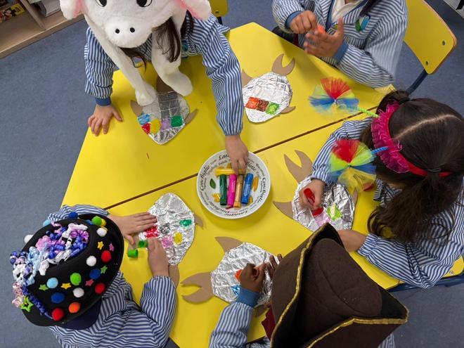 O Entroido enche de creatividade e tradición os colexios