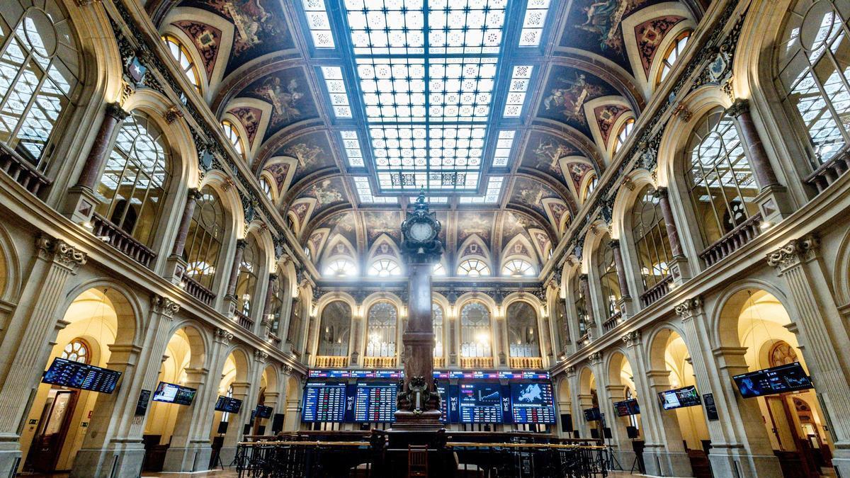 La Bolsa española abre con descensos por el repunte del petróleo tras la escalada entre EEUU e Irán