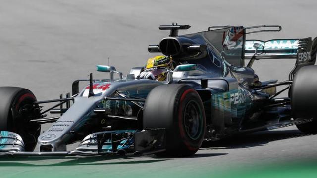 Hamilton durante los primeros libres de Brasil.