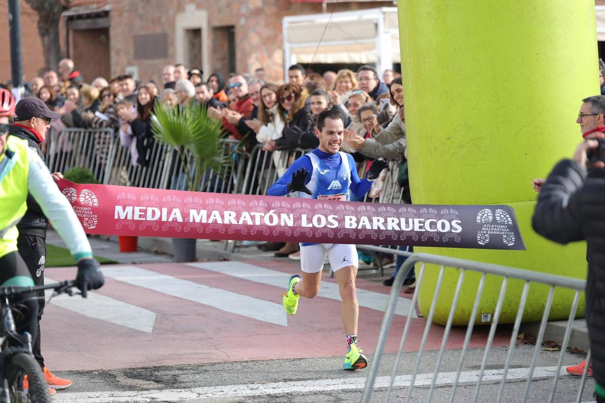 Fotogalería | Búscate en las imágenes de la media maratón de Malpartida de Cáceres