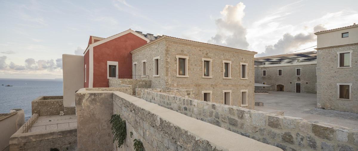 El nuevo hotel está integrado en uno de los conjuntos monumentales más relevantes del Mediterráneo.