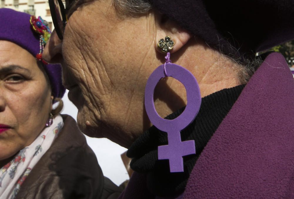 8 de Marzo: Más de 40.000 personas en la manifestación feminista de Alicante contra el machismo y por la igualdad