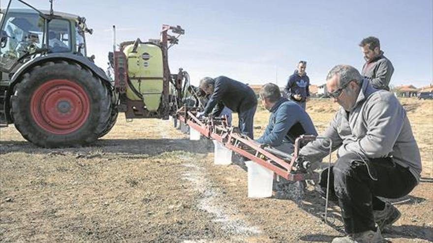 La mitad de la maquinaria contra las plagas en Extremadura no ha pasado aún la nueva ‘ITV’