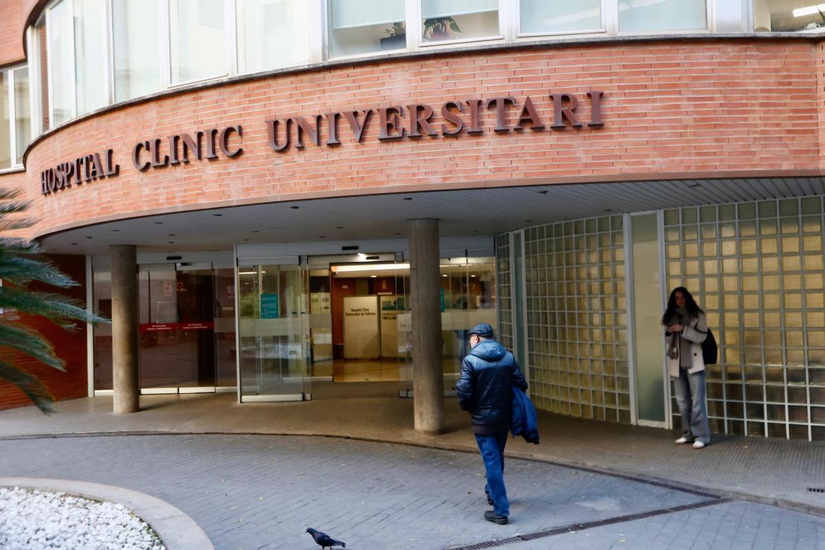 La jornada de huelga de médicos de este lunes en el Hospital Clínico de València