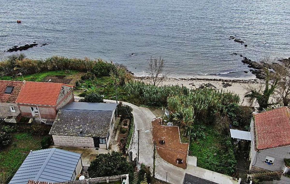 El camino recorre una zona de playas. | // MAURO BERNÁRDEZ